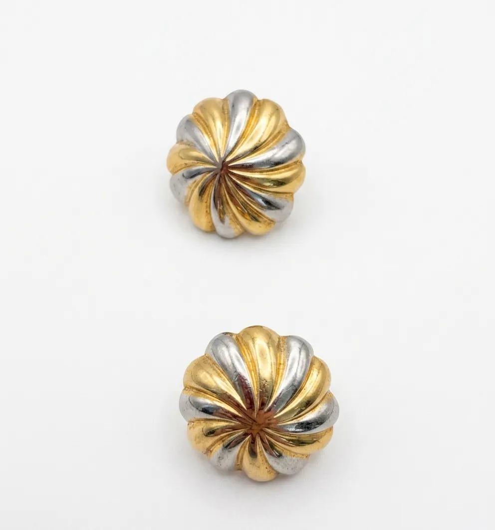 Bicolor-Vintage-Ohrclips „Golden Swirl“ – Zweifarbige Rippenstruktur