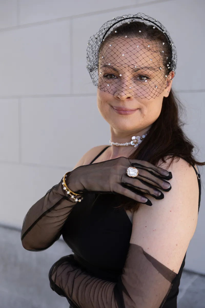 „Royal Glow“ – Statement-Ring mit Kristall-Solitär