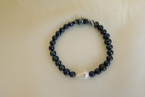 Neith-ikerti Armband