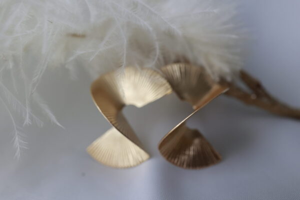 "Golden Ginkgo" Ohrstecker - Image 3