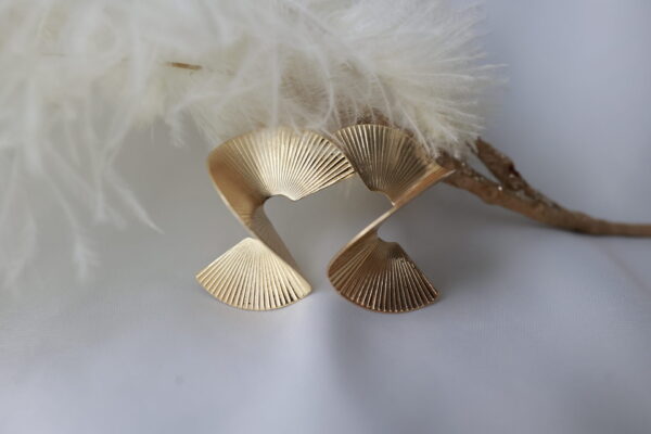 "Golden Ginkgo" Ohrstecker - Image 5